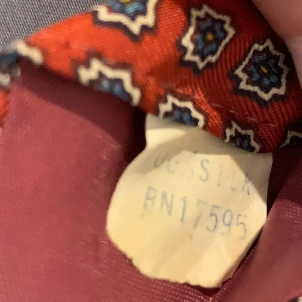 Vtg Gorsart Clothes New York 100% Silk Geometric Medallion Necktie Rust Orange